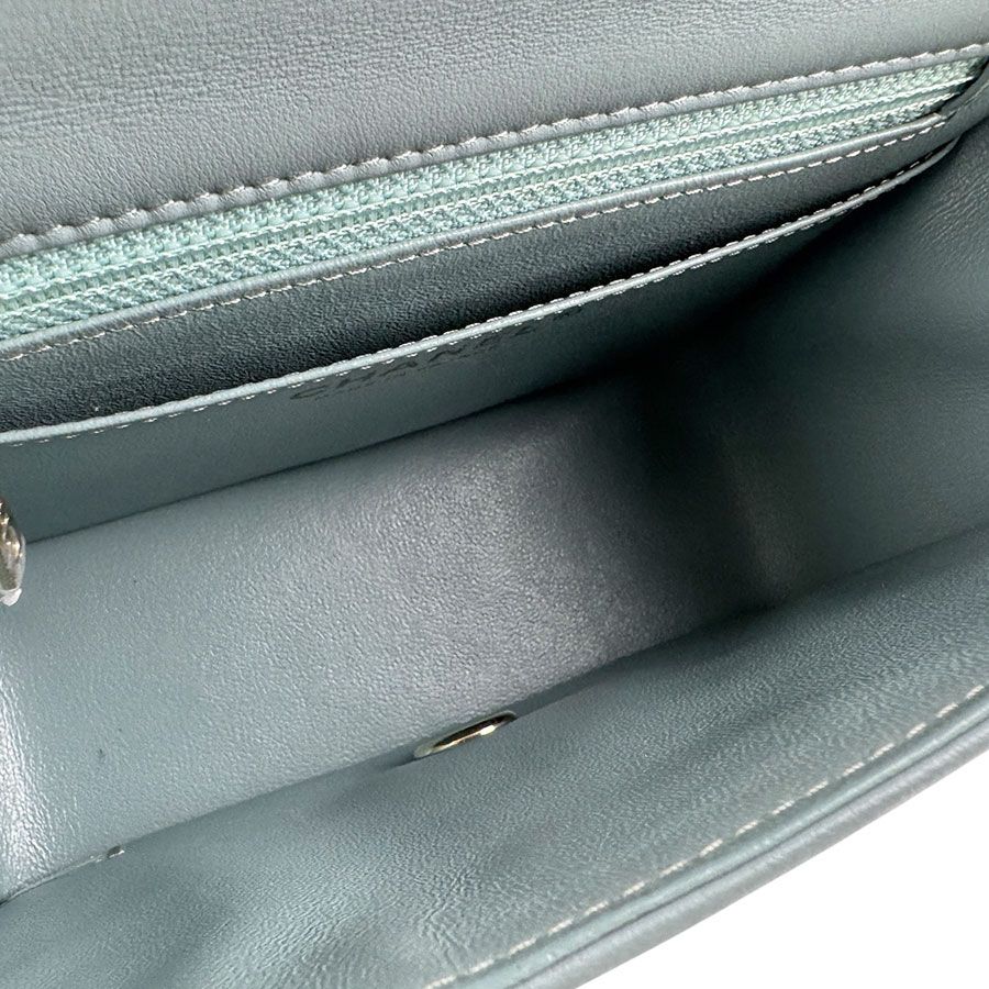 Chanel Shoulder Bag Gray — view 5