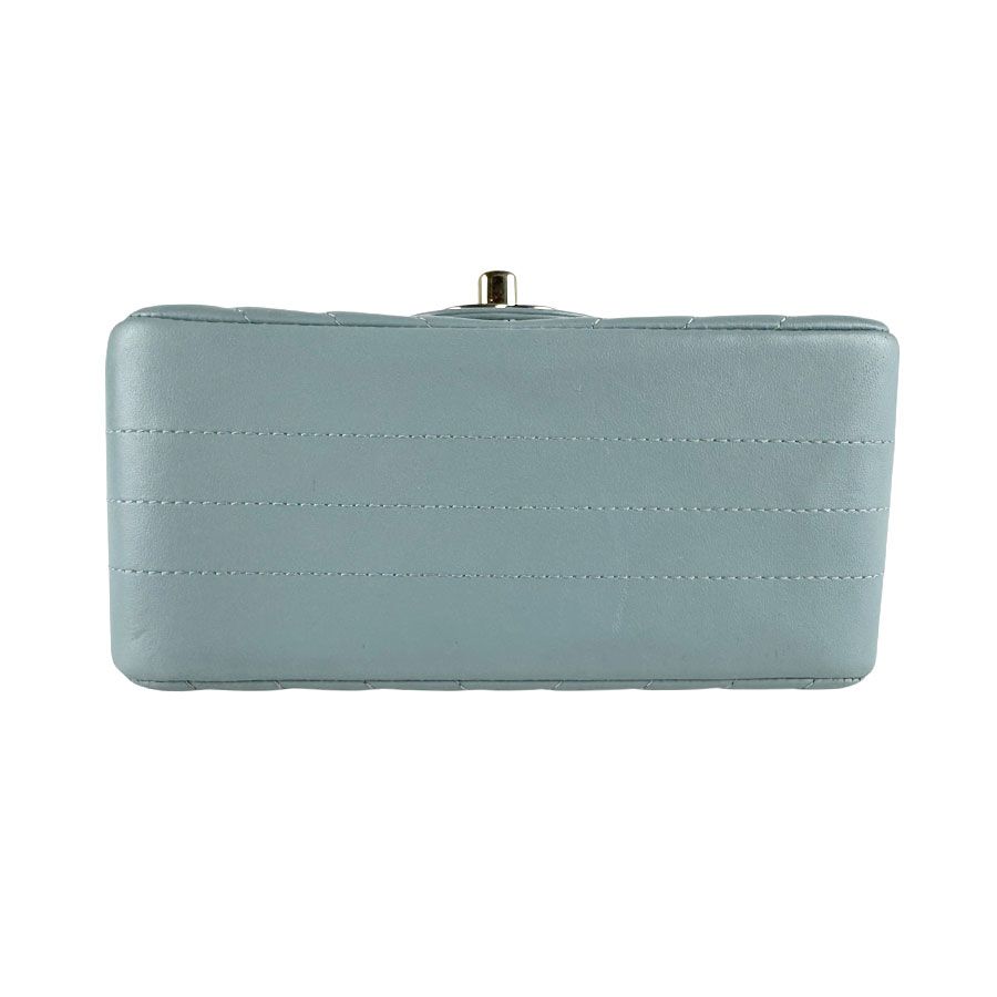 Chanel Shoulder Bag Gray — view 4