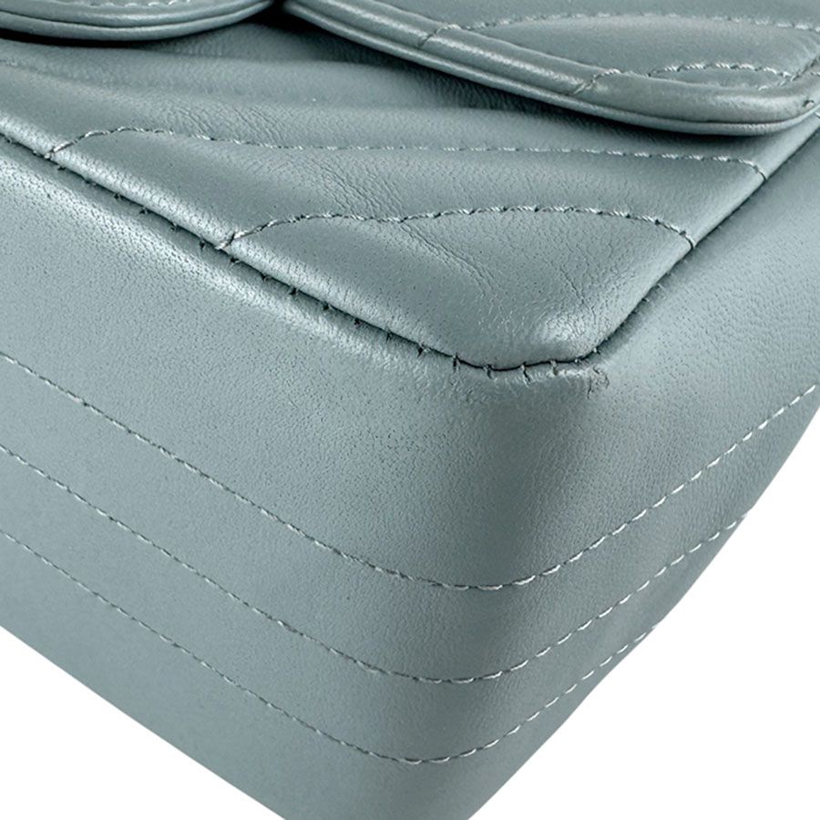 Chanel Shoulder Bag Gray — view 9