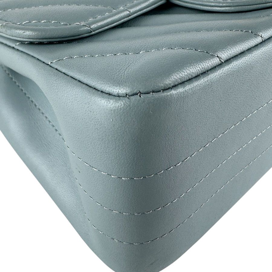 Chanel Shoulder Bag Gray — view 8