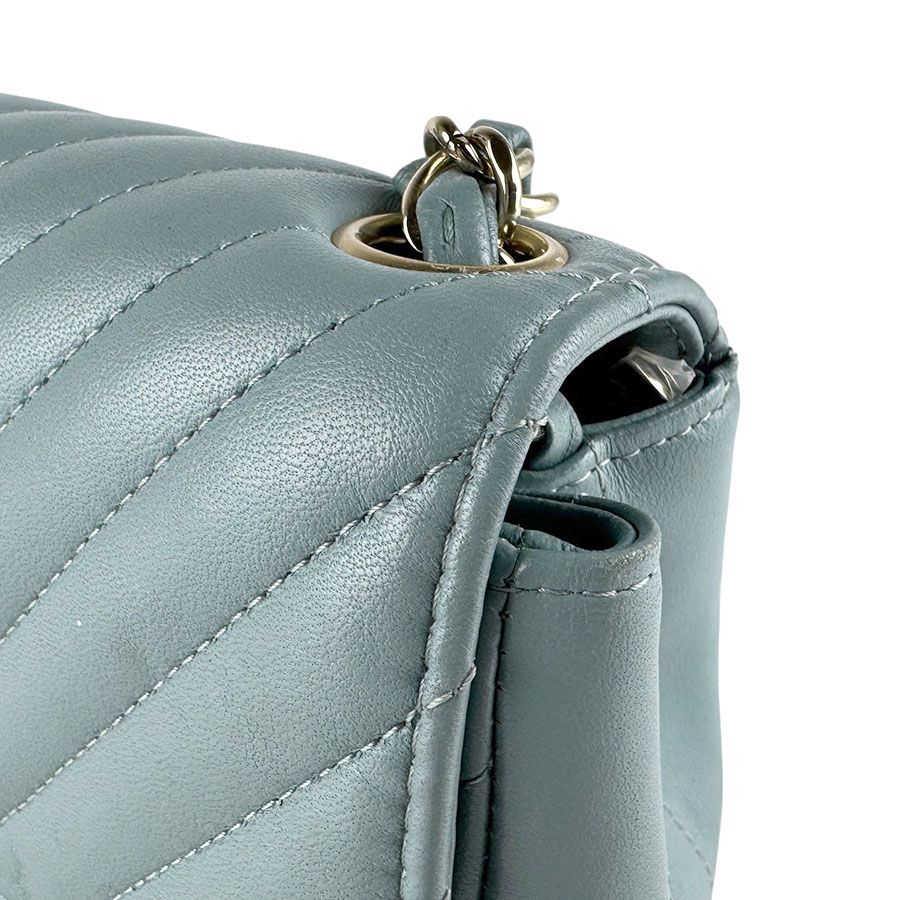 Chanel Shoulder Bag Gray — view 7