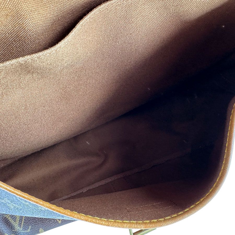 Louis Vuitton Shoulder Bag Saumur 35 — view 5