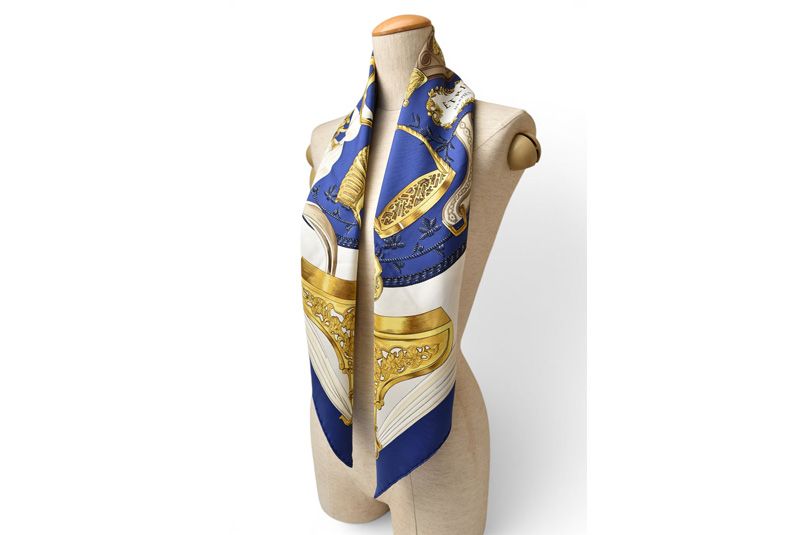 Hermes Carre 90 Scarf Vintage Etriers Stirrup Fantasy Blue — view 8