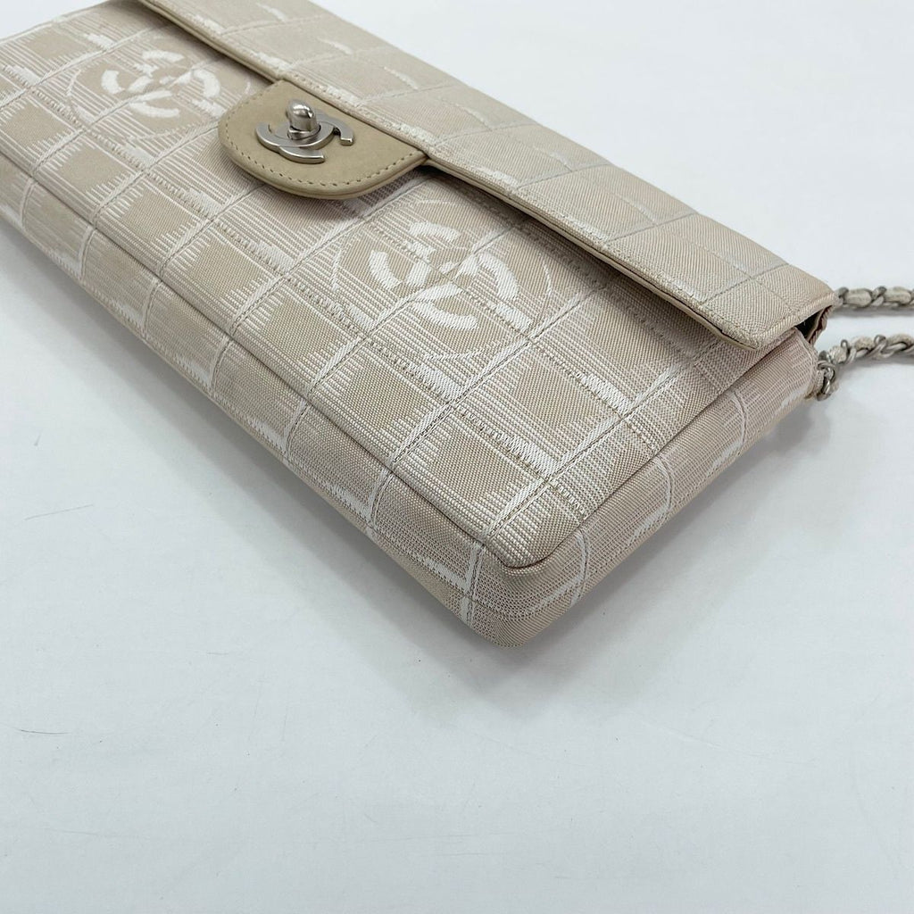 Chanel Shoulder Bag Choco — view 8