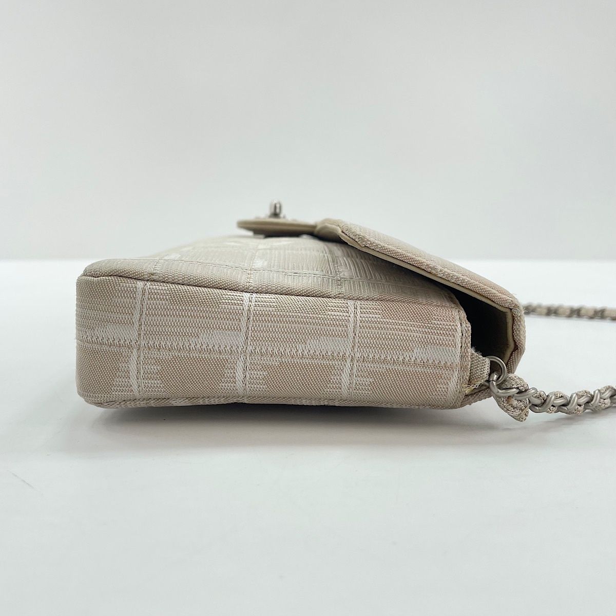 Chanel Shoulder Bag Choco — view 5
