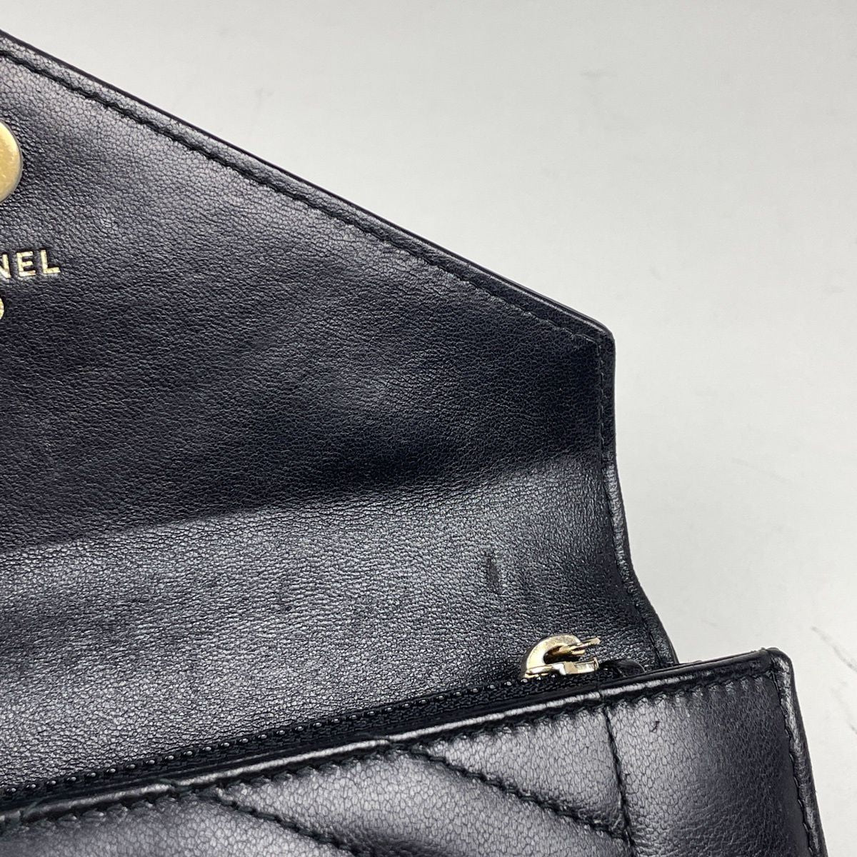 Chanel Stitch Bifold Wallet Chez Blanc CC Logo Leather Black — view 6