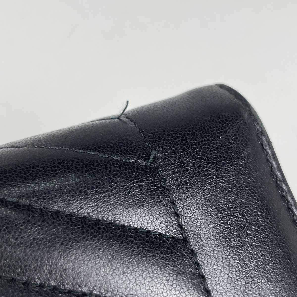 Chanel Stitch Bifold Wallet Chez Blanc CC Logo Leather Black — view 5