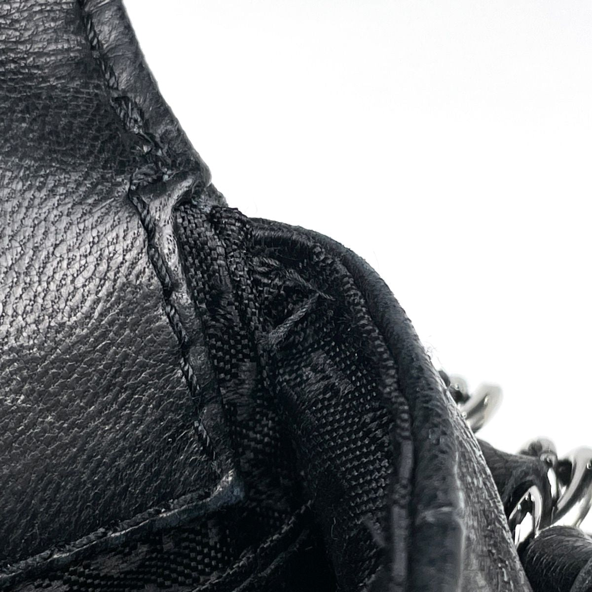 Chanel Chain Handbag CC Logo Leather Black — view 8