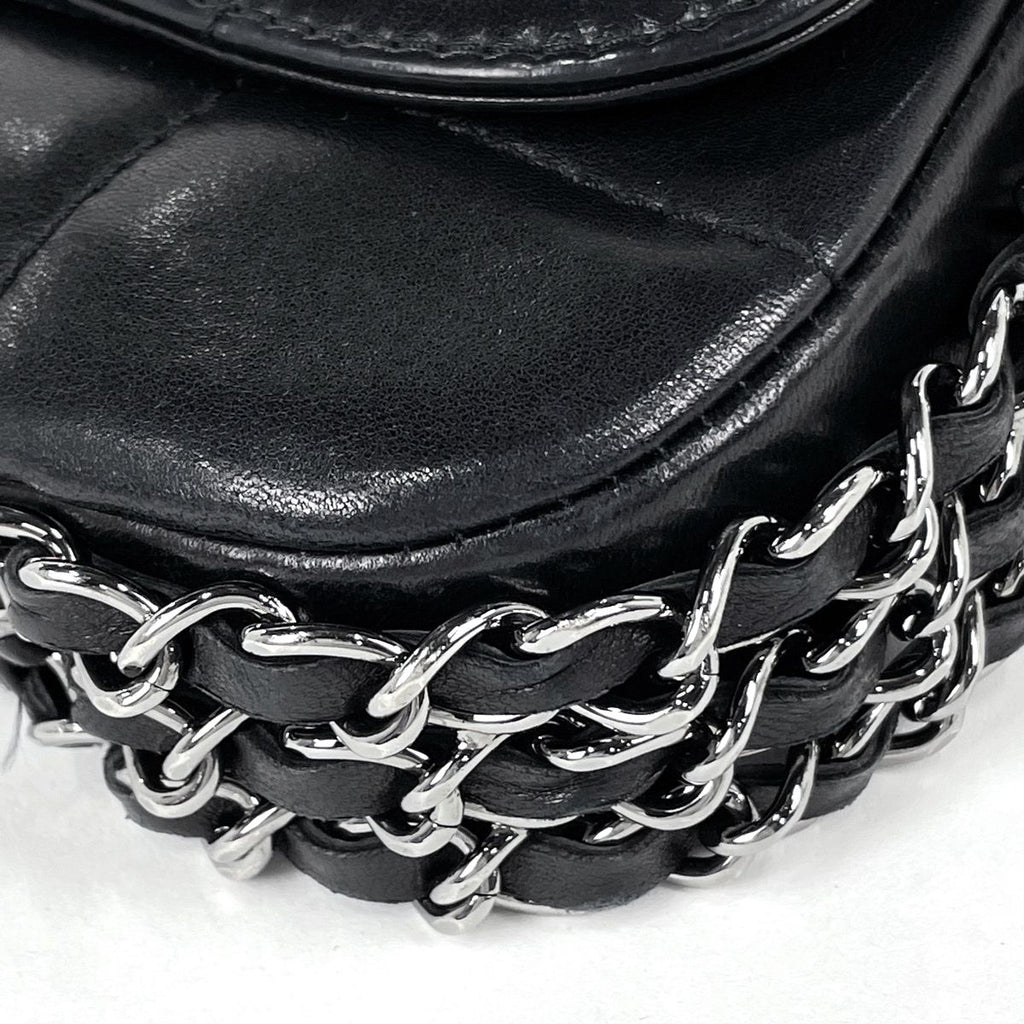 Chanel Chain Handbag CC Logo Leather Black — view 3