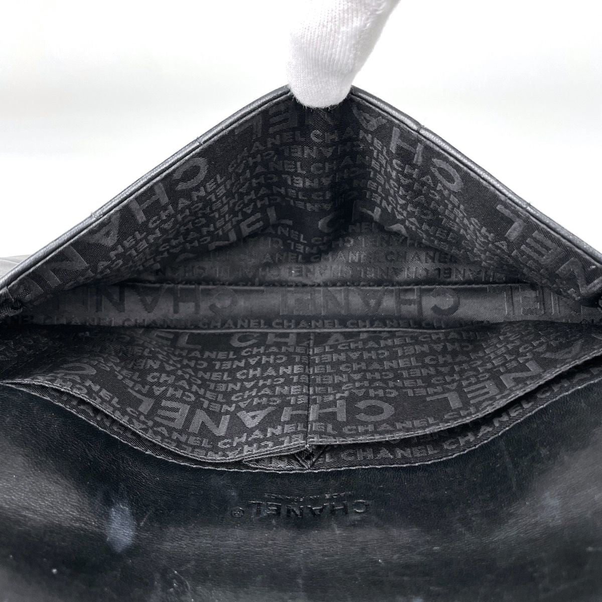 Chanel Chain Handbag CC Logo Leather Black — view 9