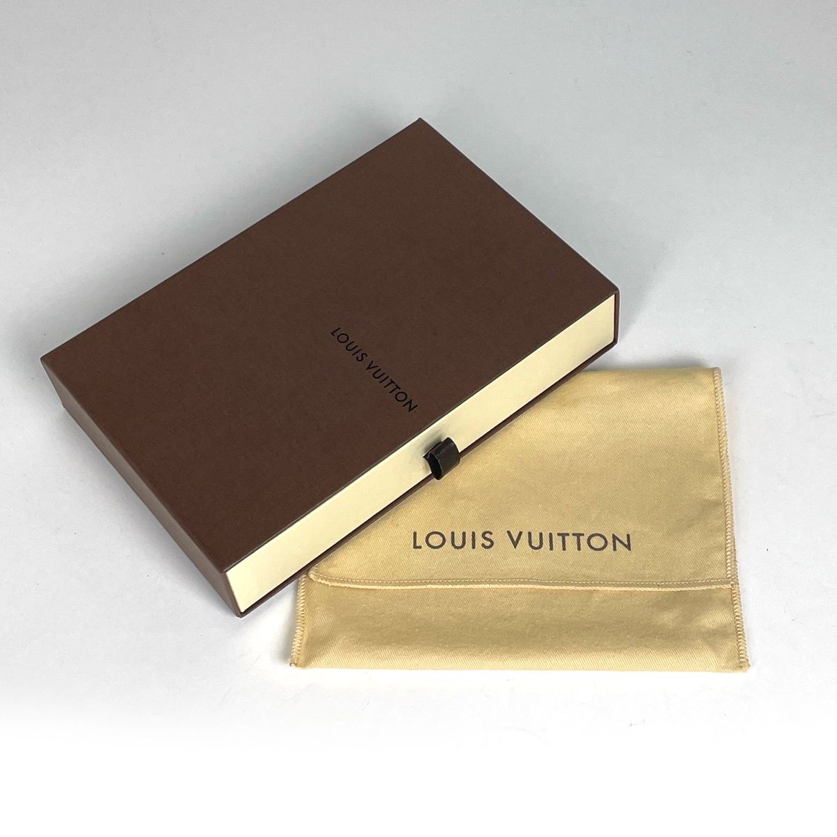 Louis Vuitton Portefeuille Viennois Bifold Wallet Monogram Vernis Amarante — view 7
