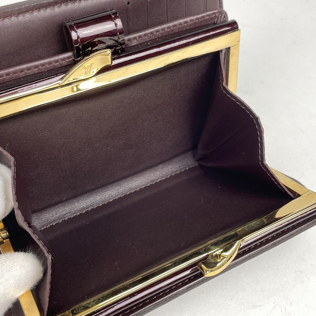 Louis Vuitton Portefeuille Viennois Bifold Wallet Monogram Vernis Amarante — view 5