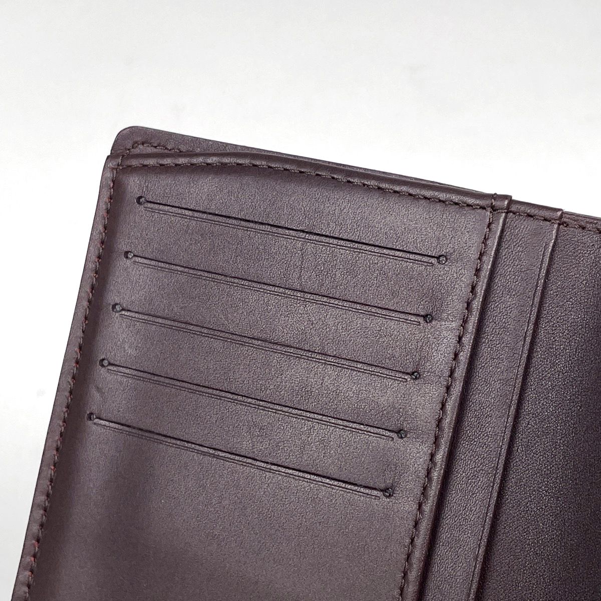 Louis Vuitton Portefeuille Viennois Bifold Wallet Monogram Vernis Amarante — view 4