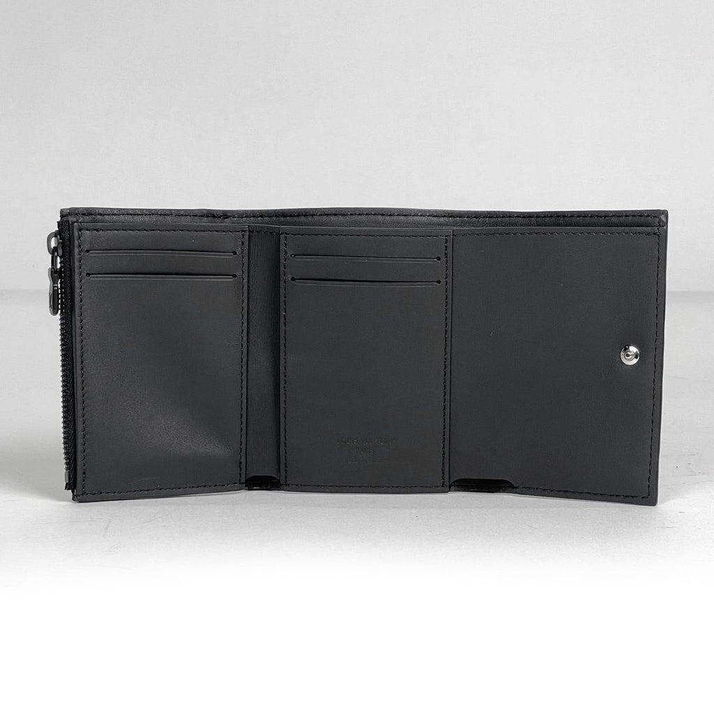 Louis Vuitton Victor Wallet Monogram Shadow Trifold Leather Noir — view 5