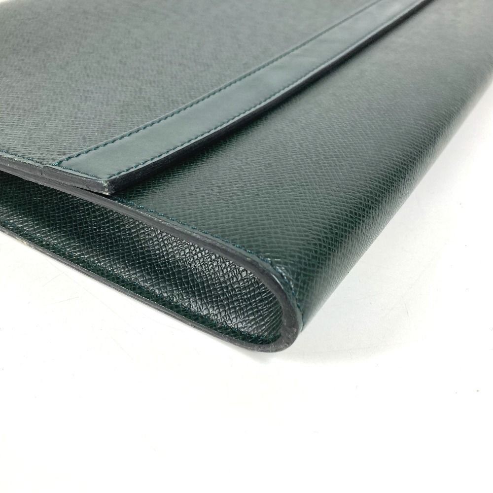 Louis Vuitton Clutch Volga Taiga Leather Epi Sea Green — view 4