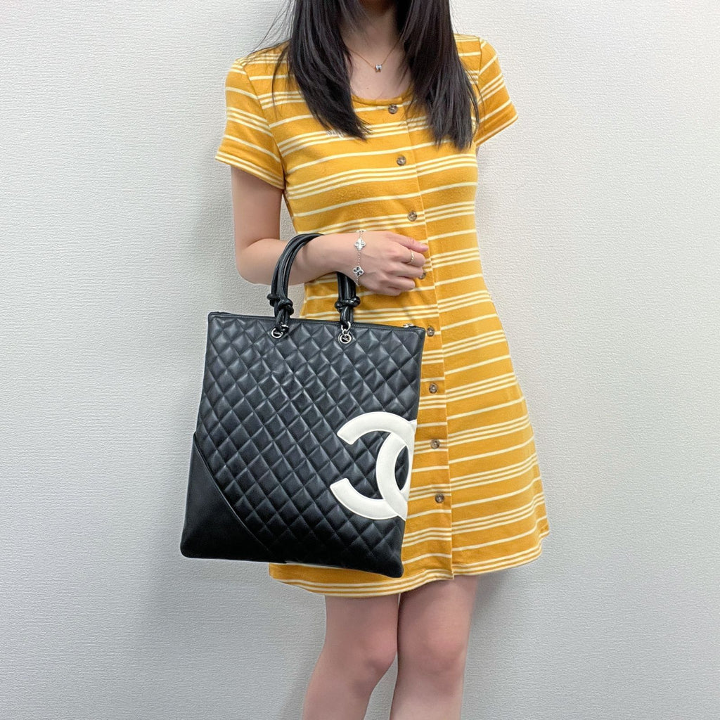 Chanel Cambon Line Large Tote Leather Black White Vintage — view 3
