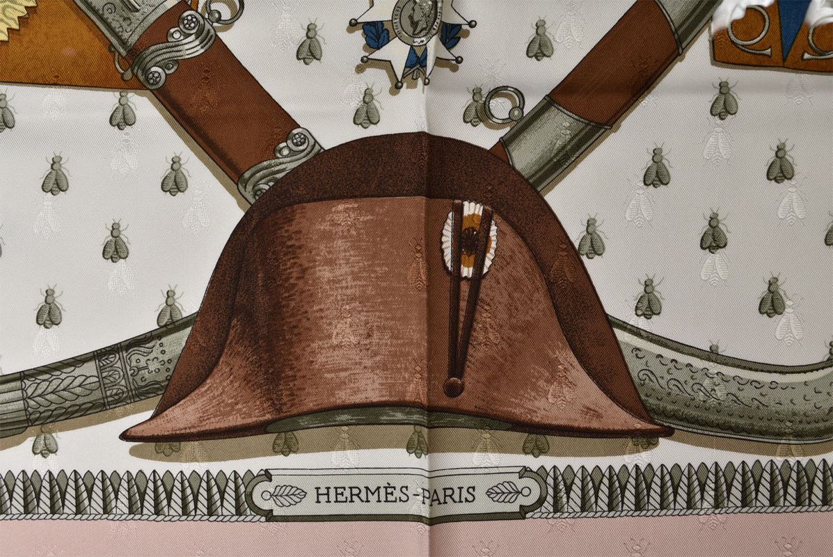 Hermes Carre 90 Scarf Vintage Napoleon Bee Pink Beige White — view 8