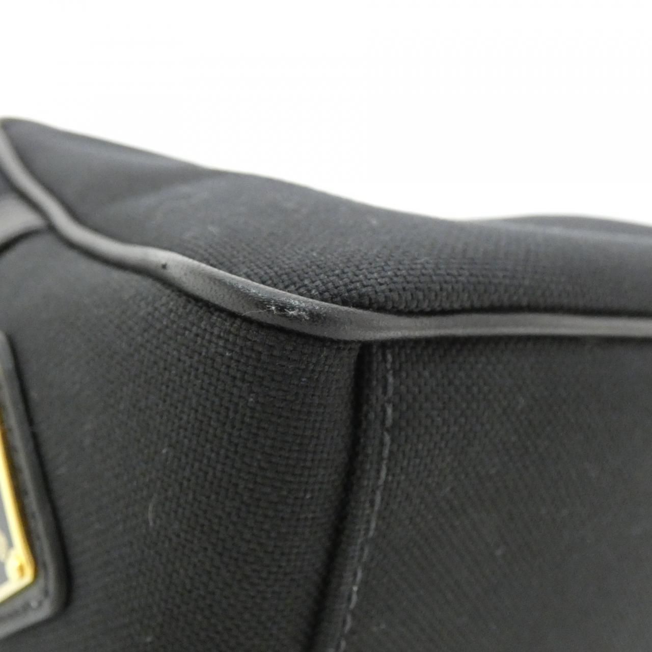Prada Shoulder Bag Gold — view 3
