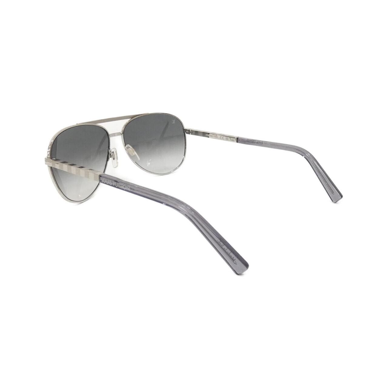 Louis Vuitton Attitude Pilot Sunglasses Eyewear — view 3