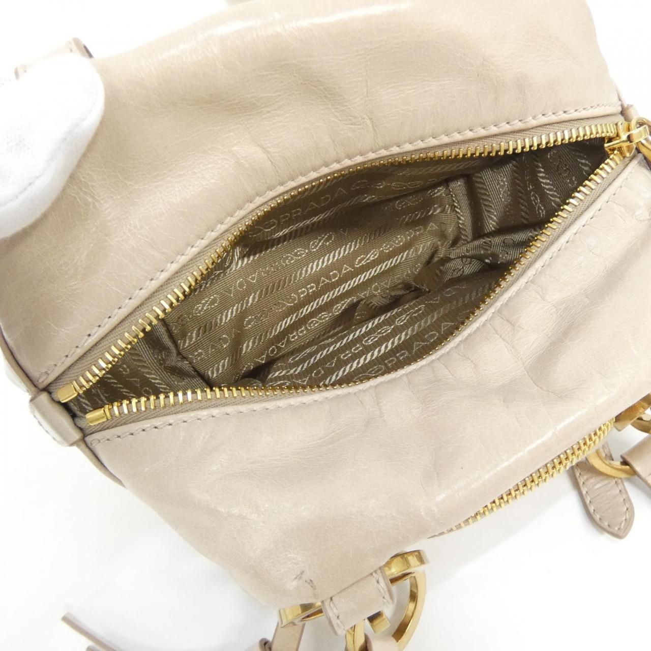 Prada Shoulder Bag Gold — view 7