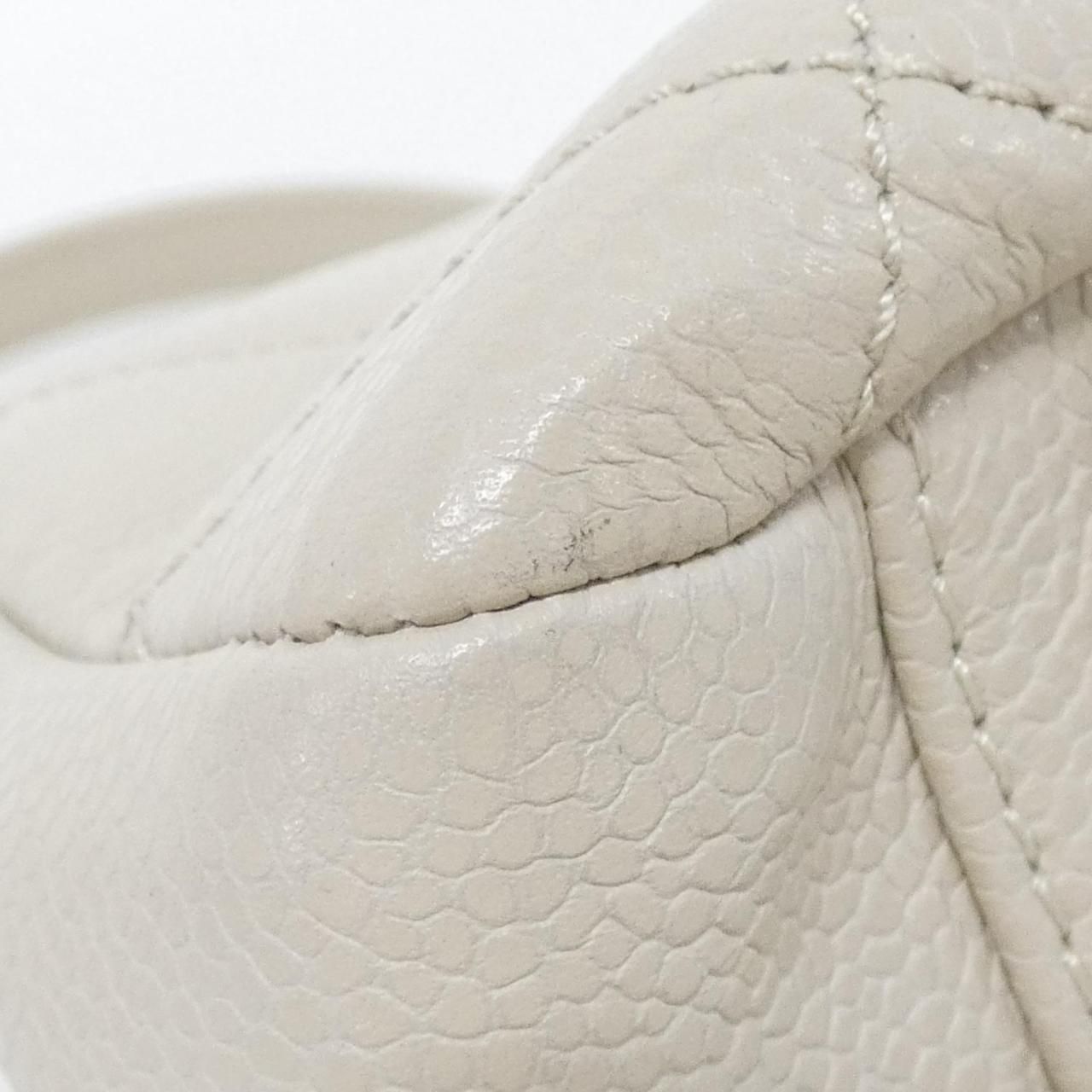 Chanel Shoulder Bag Ivory — view 3