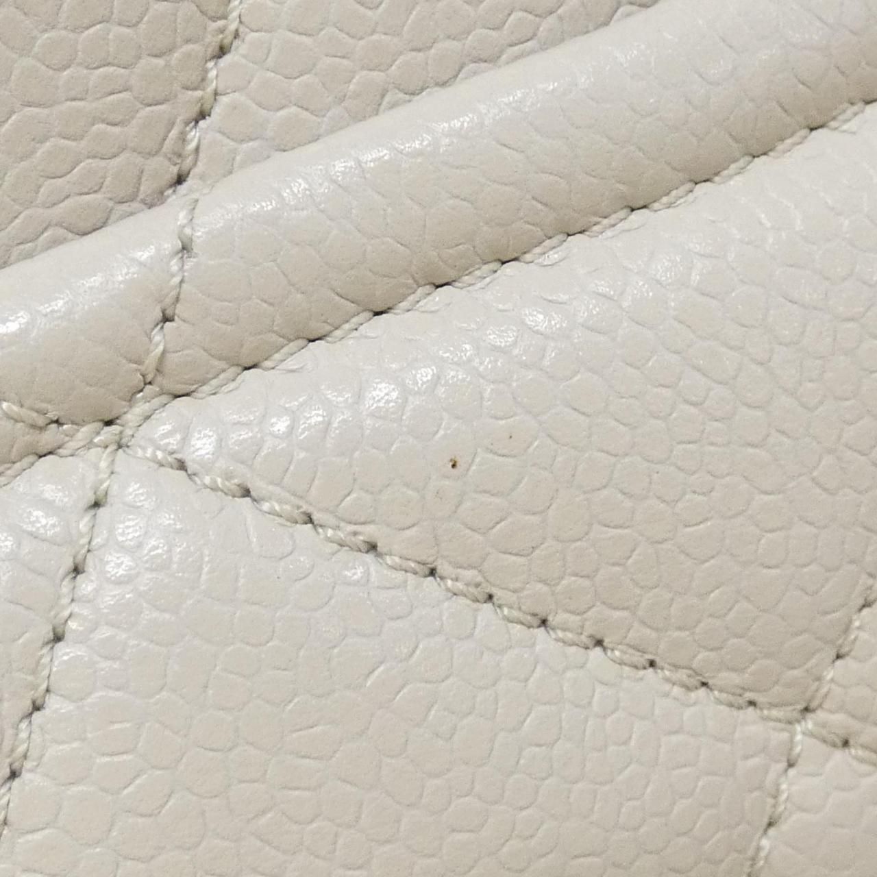 Chanel Shoulder Bag Ivory — view 5