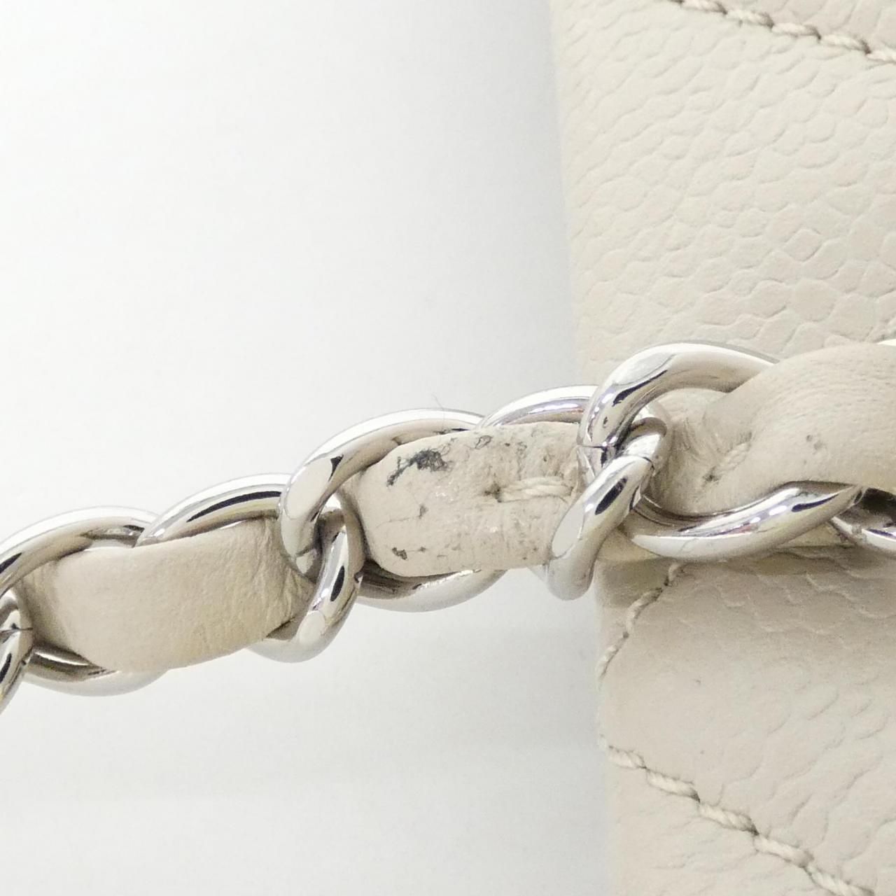 Chanel Shoulder Bag Ivory — view 6