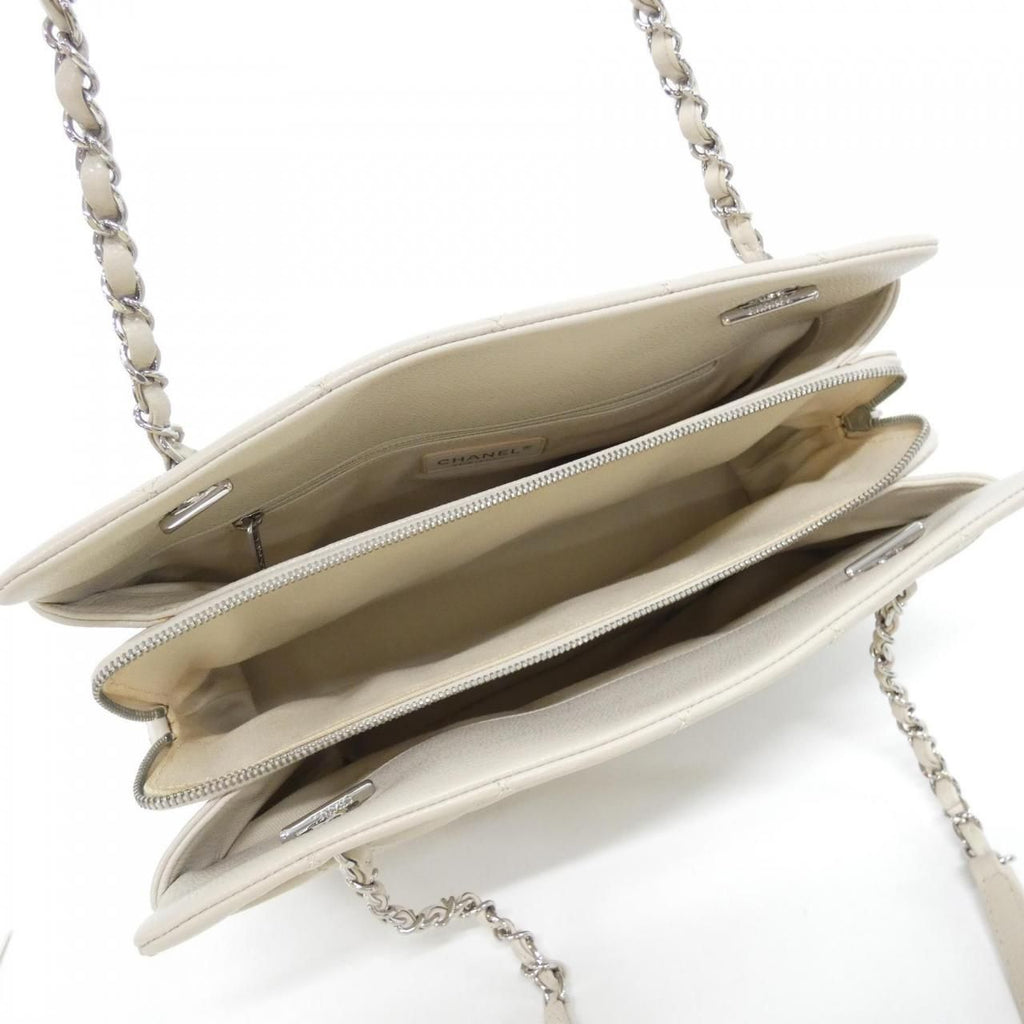 Chanel Shoulder Bag Ivory — view 8
