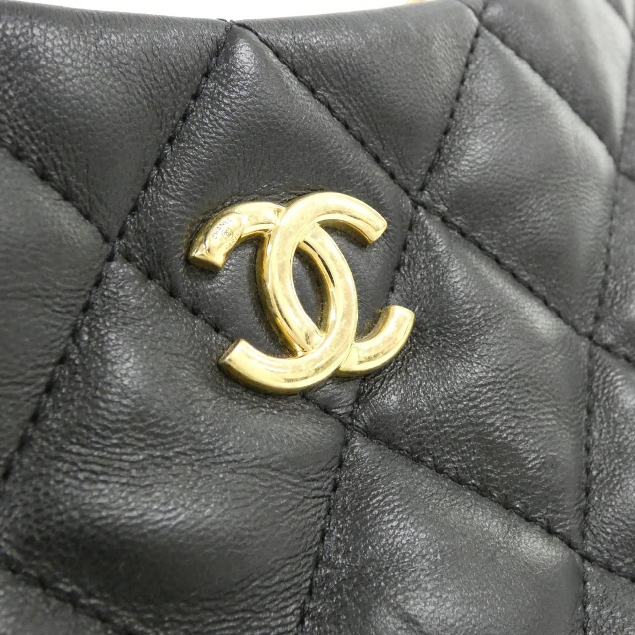 Chanel Shoulder Bag Black — view 3