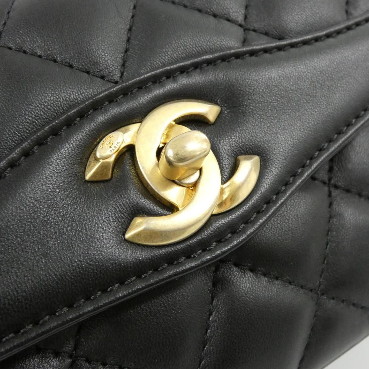 Chanel Shoulder Bag Black — view 4