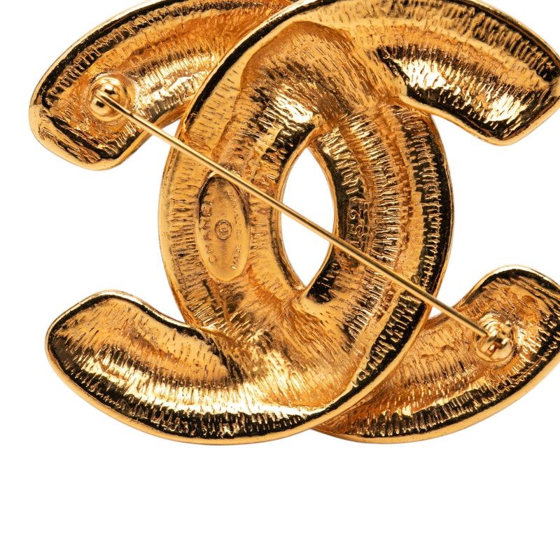 Chanel CC Logo Brooch Gold Plated — view 3