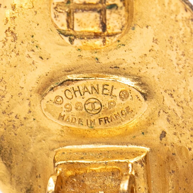 Chanel CC Logo Vintage Round Earrings 98 Gold Plated — view 3