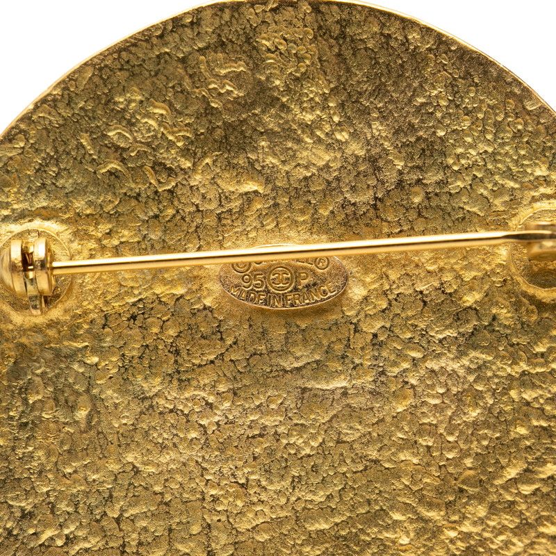 Chanel CC Logo Vintage Round Brooch 95 Gold Plated — view 3
