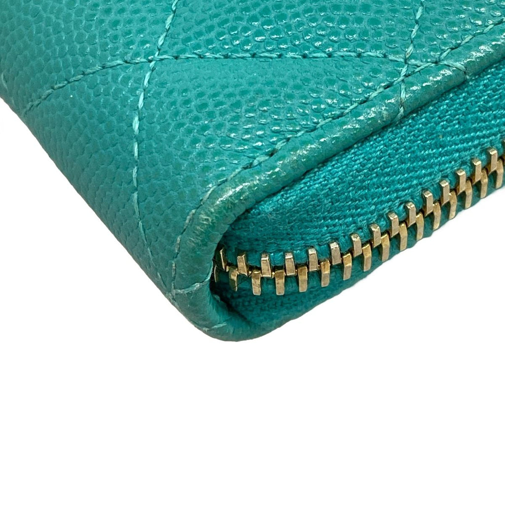 Chanel Wallet Quilted Green Zip Around Gold — view 6