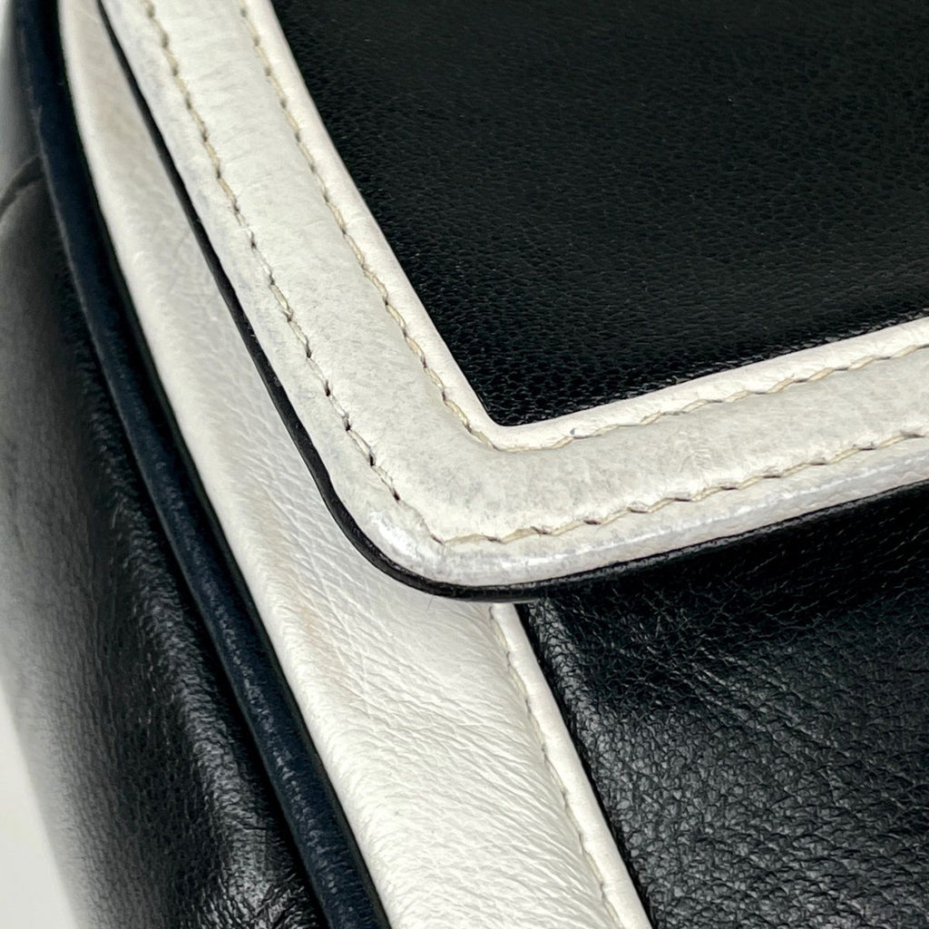 Chanel CC Logo Fringe Chain Shoulder Bag Leather Black White — view 4