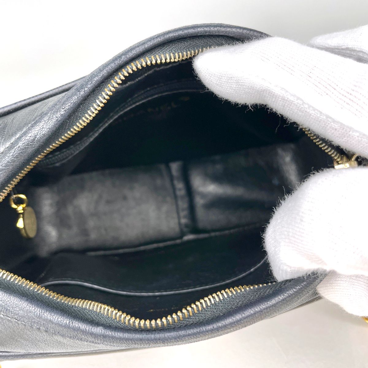 Chanel CC Logo Fringe Chain Shoulder Bag Leather Black White — view 8