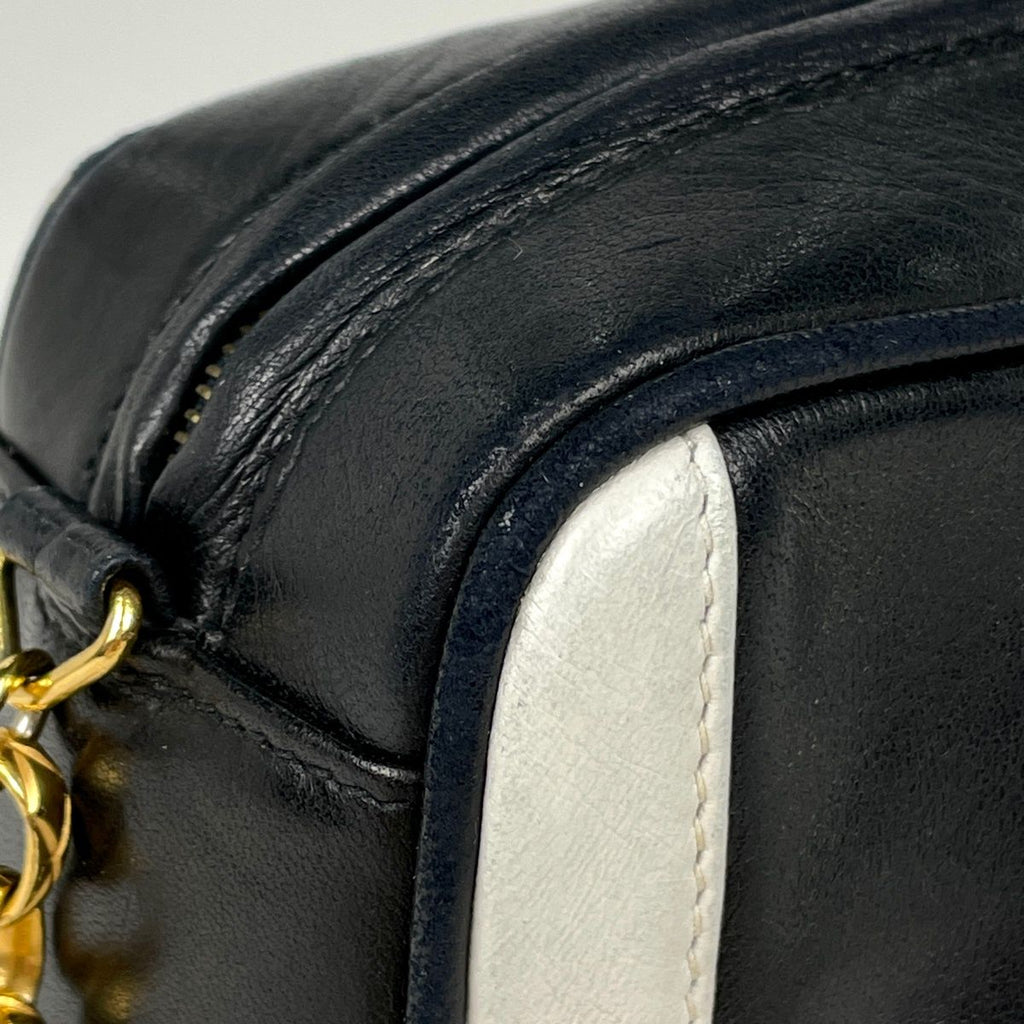 Chanel CC Logo Fringe Chain Shoulder Bag Leather Black White — view 6