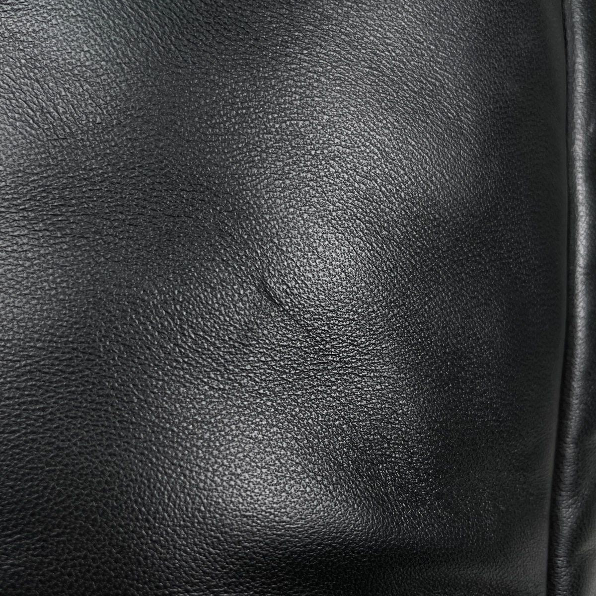 Saint Laurent Logo Tote Leather Black — view 5