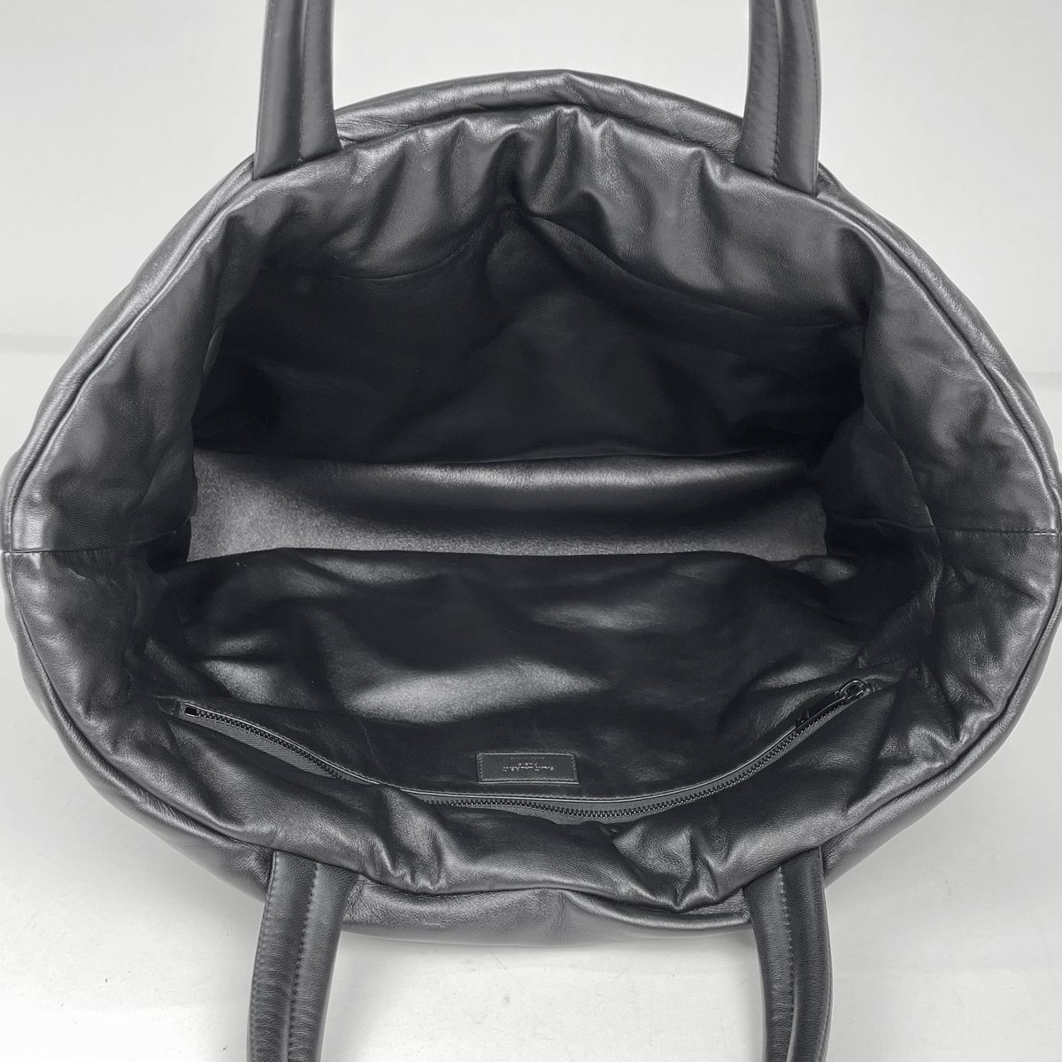 Saint Laurent Logo Tote Leather Black — view 8