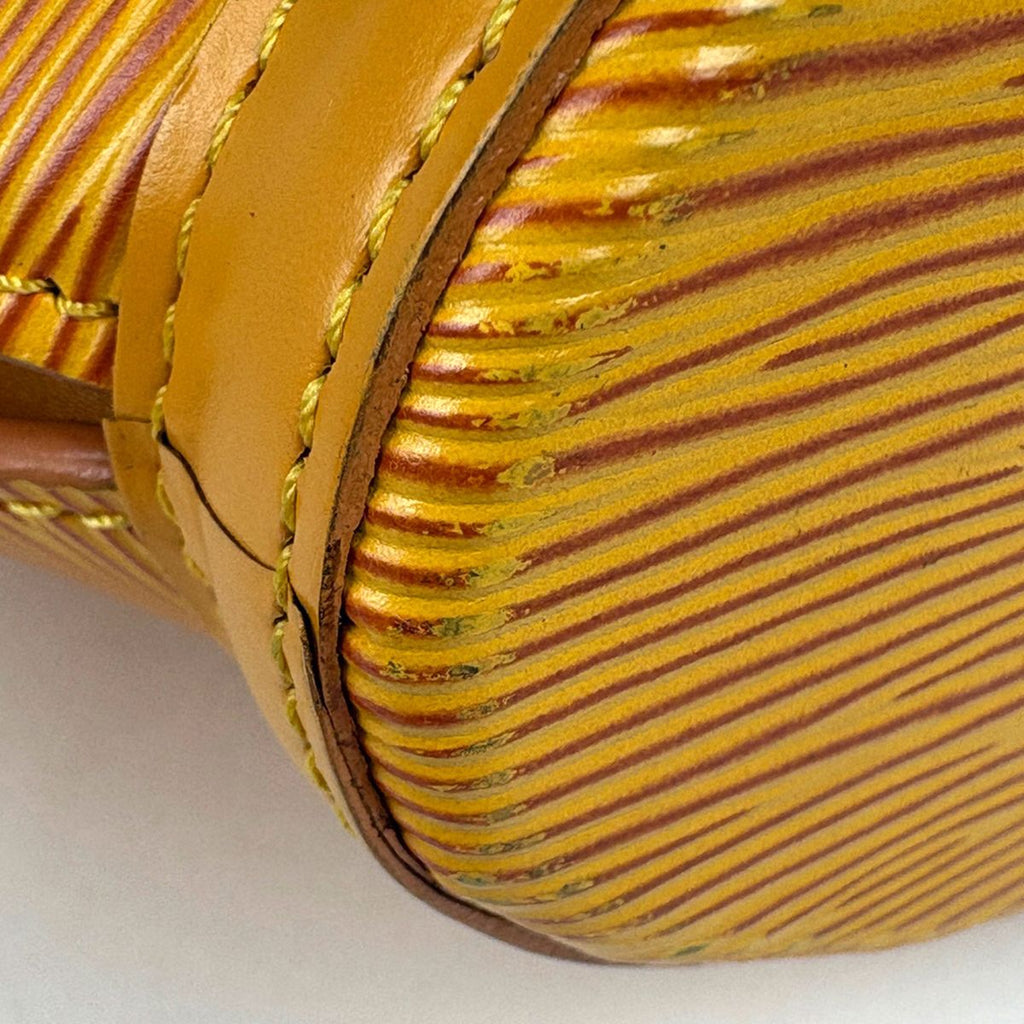 Louis Vuitton Saint Jacques Handbag Epi Tassili Yellow — view 3