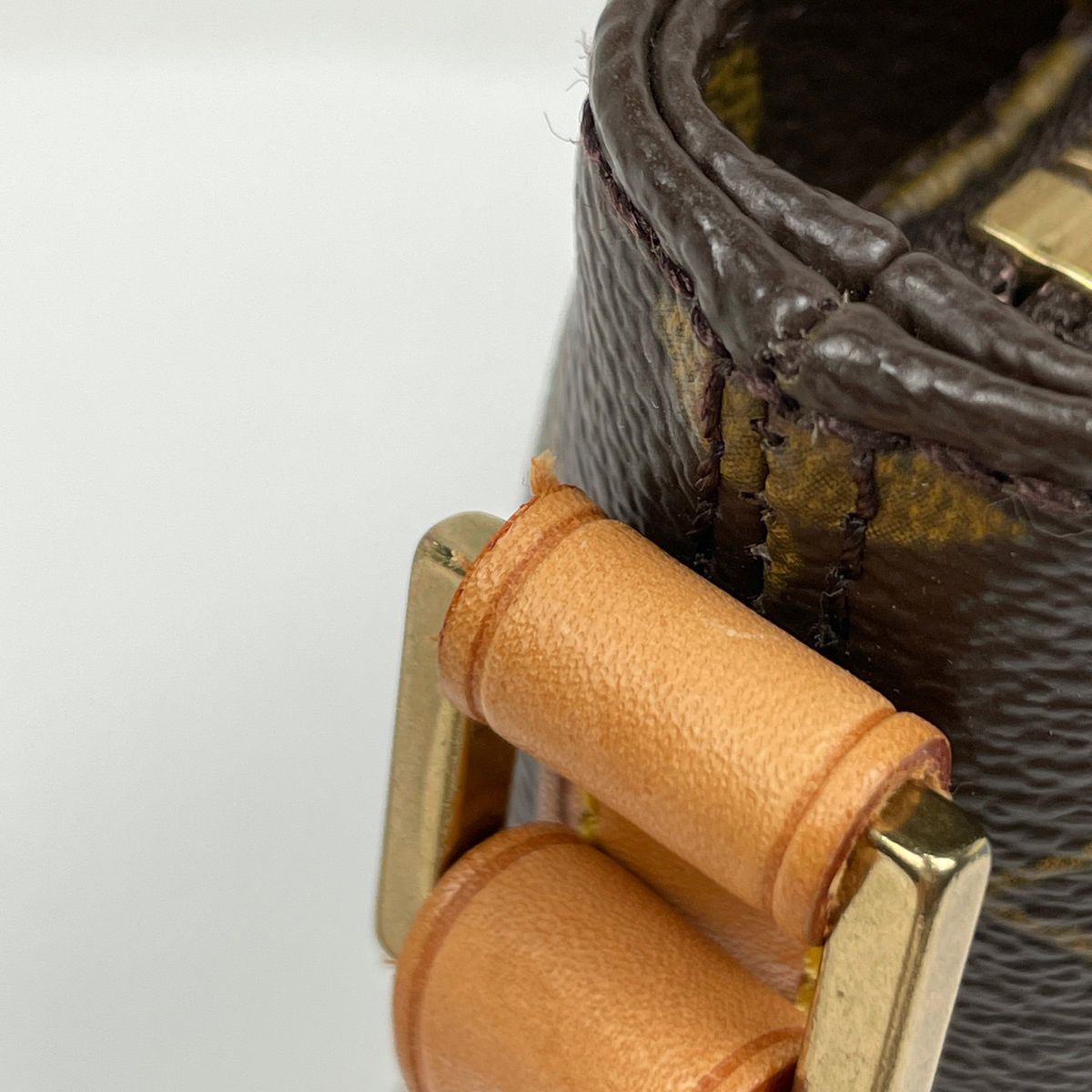 Louis Vuitton Trotteur Pochette Shoulder Bag Monogram Brown — view 4