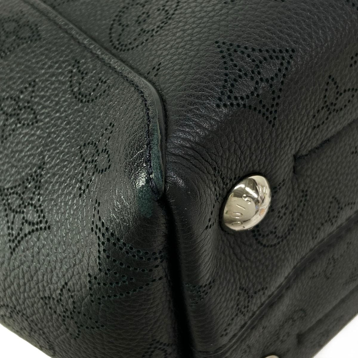 Louis Vuitton Tote Mahina Hina PM Noir Leather Cowhide — view 6