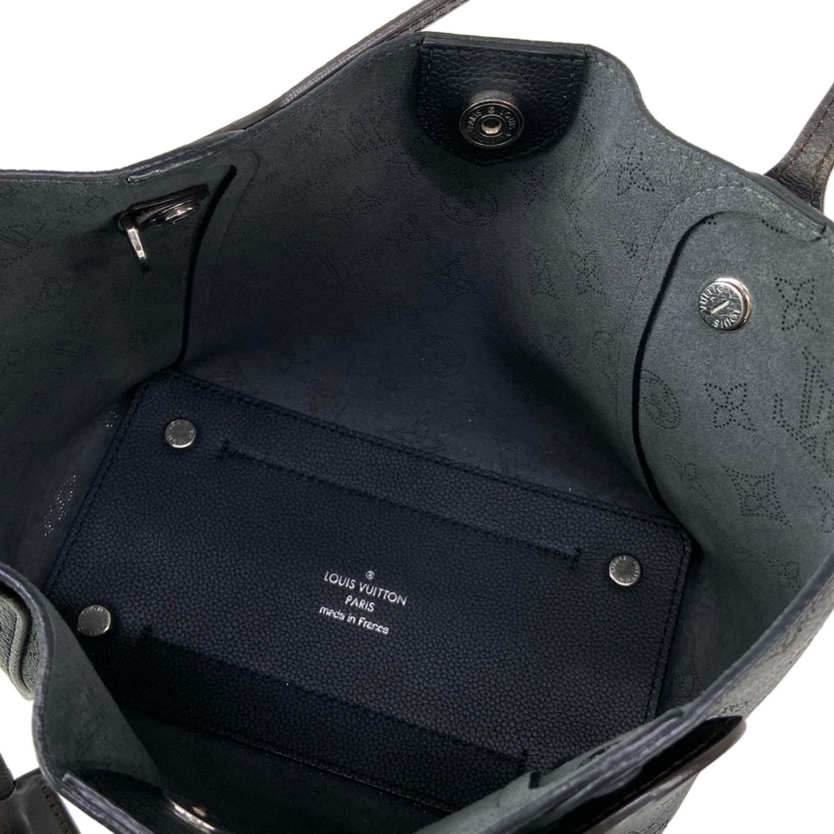Louis Vuitton Tote Mahina Hina PM Noir Leather Cowhide — view 7