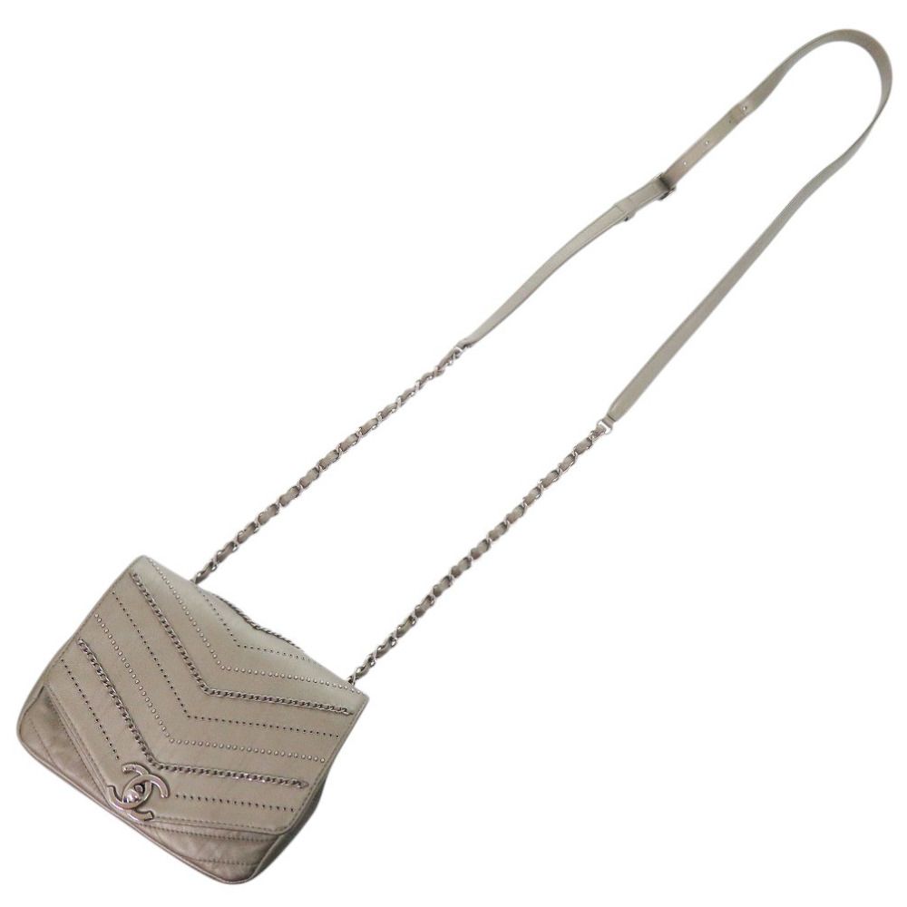Chanel Blanc CC Logo Leather Gray Chain Shoulder — view 8