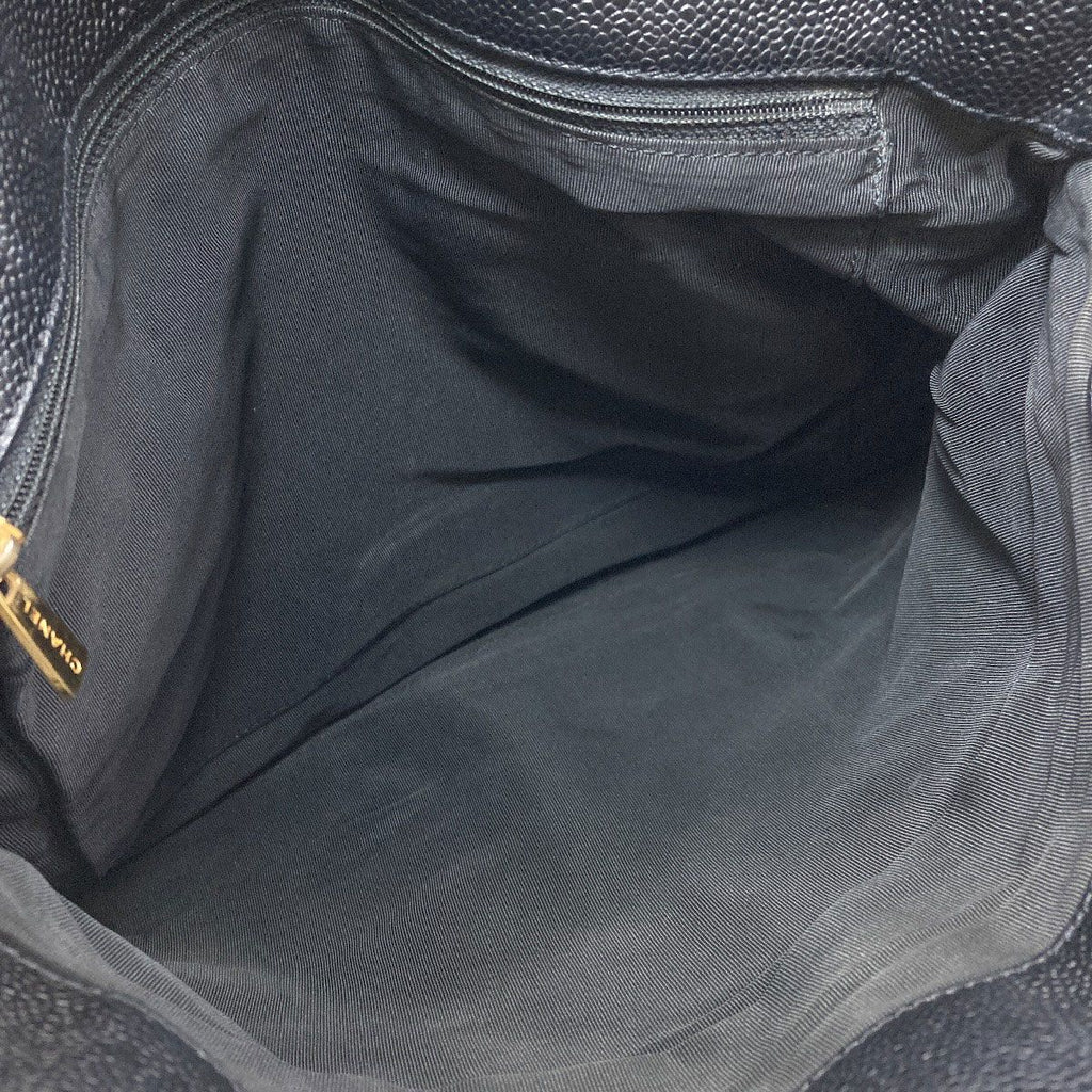 Chanel CC Logo Gold Tote Grained Calfskin — view 6