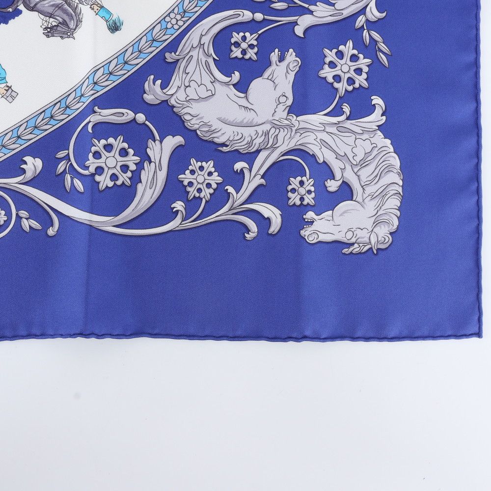Hermes Reprint Carre 90 la Promenade de Longchamps Walk to Long Chien Silk — view 5