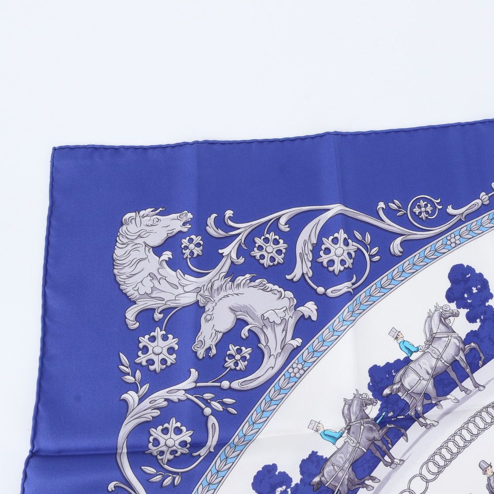 Hermes Reprint Carre 90 la Promenade de Longchamps Walk to Long Chien Silk — view 3