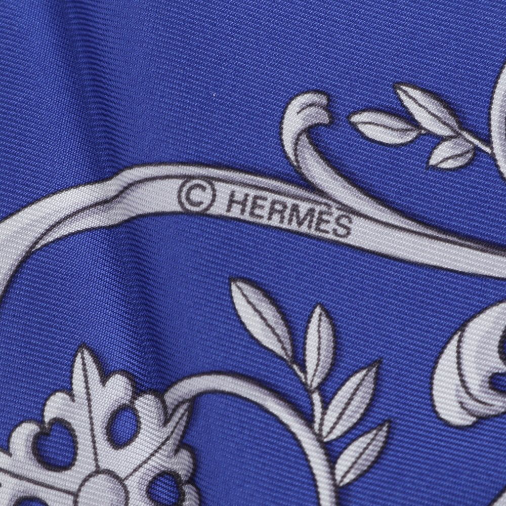 Hermes Reprint Carre 90 la Promenade de Longchamps Walk to Long Chien Silk — view 7