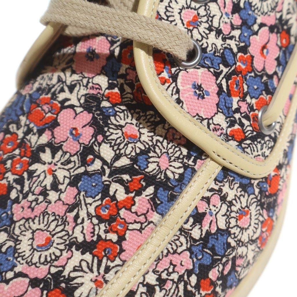 Gucci Flower Canvas Allover Print Deck Low Cut Shoes Beige Pink — view 6