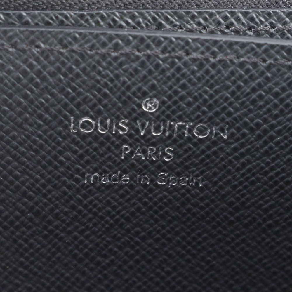 Louis Vuitton Taiga Zippy XL Organizer Second Wallet Zip Around — view 8